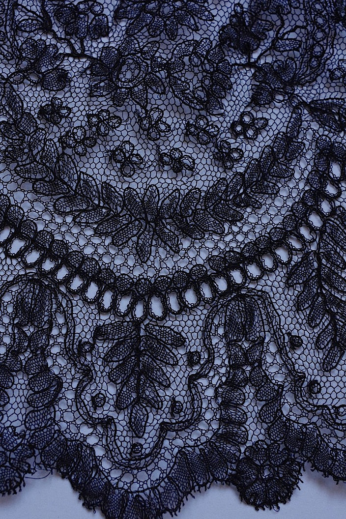 dentelle antique antique lace black 180cm 