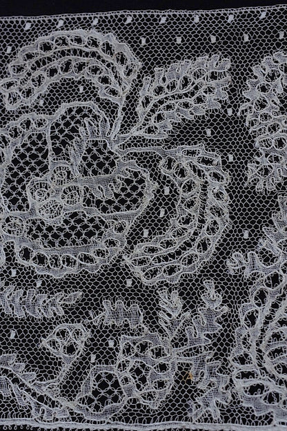 dentelle antique アンティークレース　266cm .FR a l'epoque