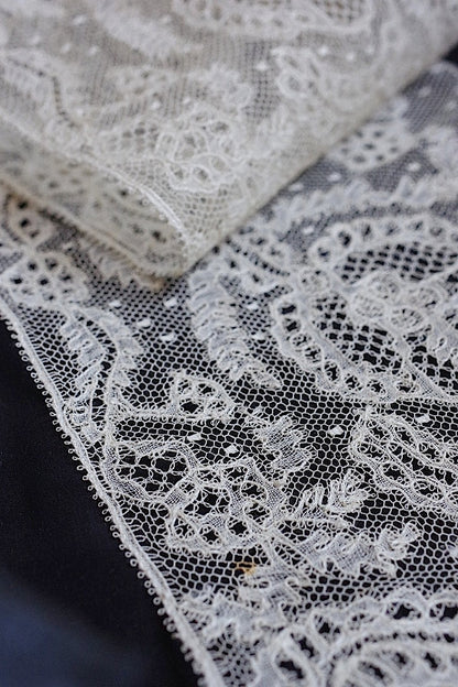 dentelle antique アンティークレース　266cm .FR a l'epoque