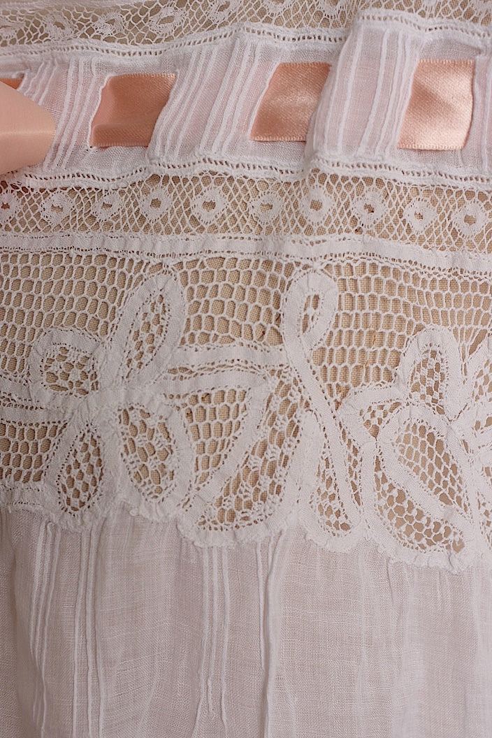 vêtement antique antique lace dress