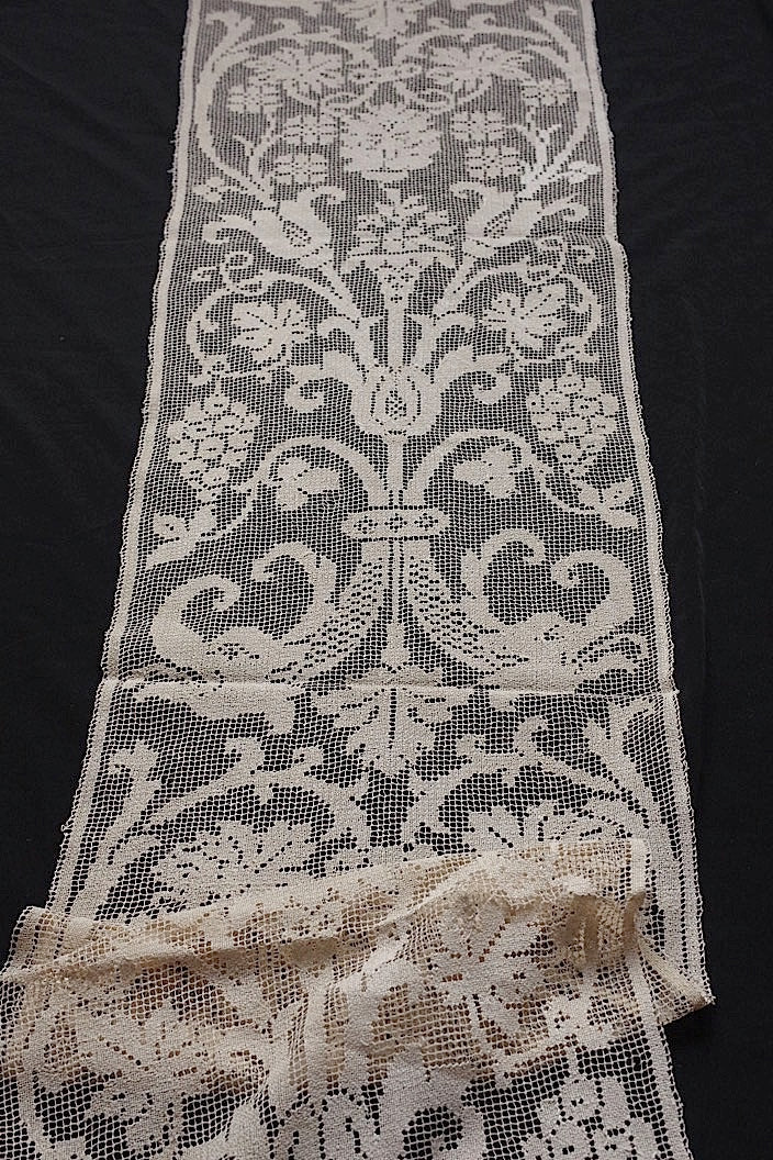 dentelle antique アンティークレース　フィレレースモチーフ　1 .FR a l'epoque