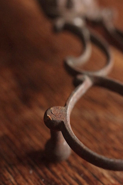 mochett en fer forge antique アンティークハサミ　火消し用 .FR a l'epoque