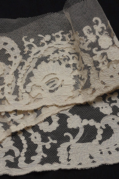 dentelle antique アンティークレース　120cm .FR a l'epoque