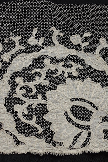 dentelle antique アンティークレース　120cm .FR a l'epoque