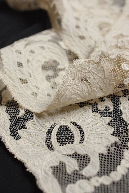 dentelle antique アンティークレース　120cm .FR a l'epoque