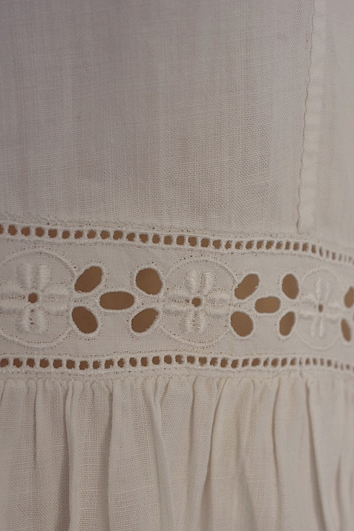 vêtement antique アンティーク刺繍レース　ワンピース