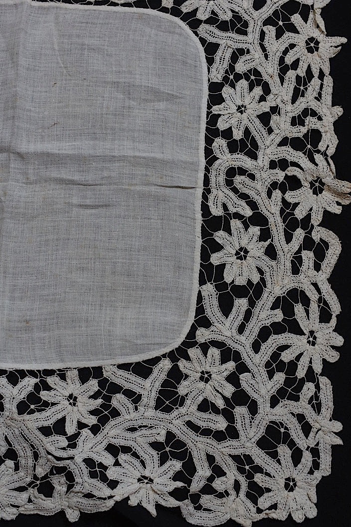 mouchoir antique 2 antique handkerchiefs