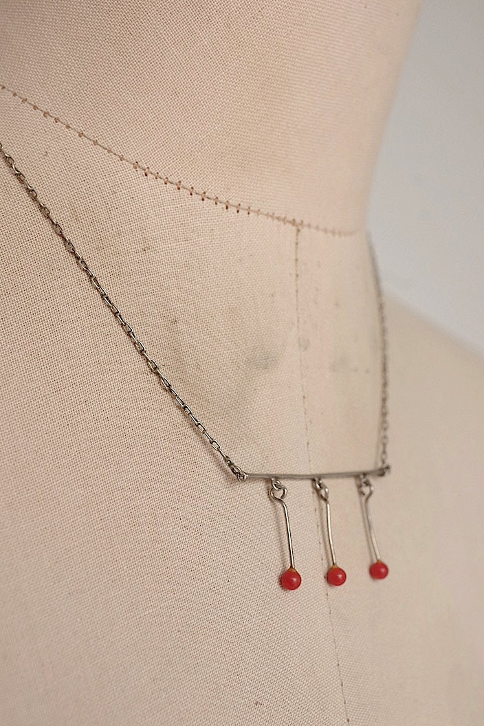 collier  vintage ヴィンテージペンダント　コライユ .FR a l'epoque