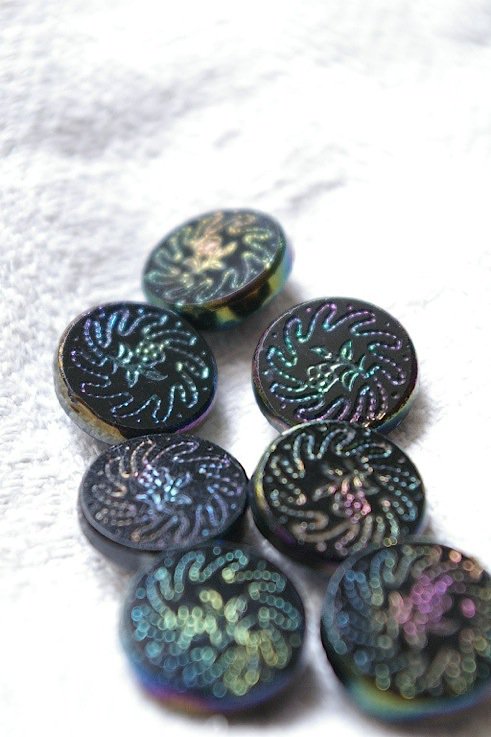 boutons antique glass buttons