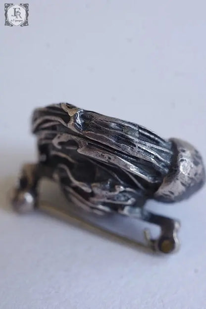 broche antique アンティークブローチ nid .FR a l'epoque