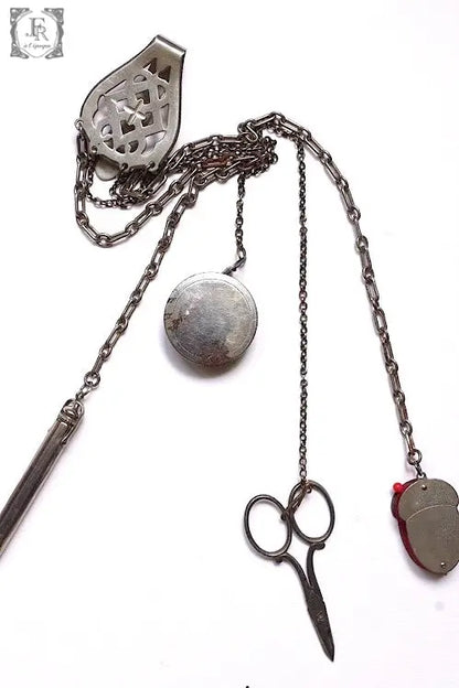chatelaine antique アンティークチェーン　裁縫 .FR A Ll'EPOQUE