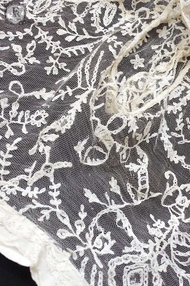 dentelle  antique アンティークレース　レーストップ .FR A Ll'EPOQUE