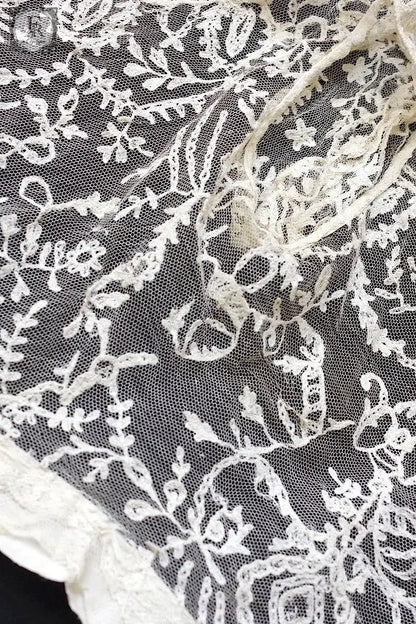 dentelle  antique アンティークレース　レーストップ .FR A Ll'EPOQUE