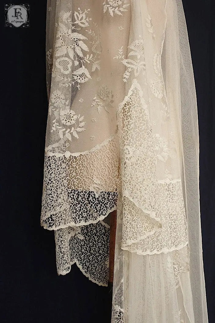 フランスアンティークレース