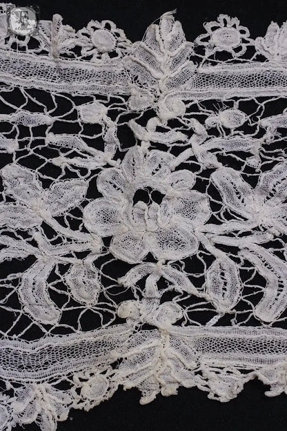 dentelle antique アンティークレース　タイ　デュシェス　ブリュクセル　mix .FR A Ll'EPOQUE